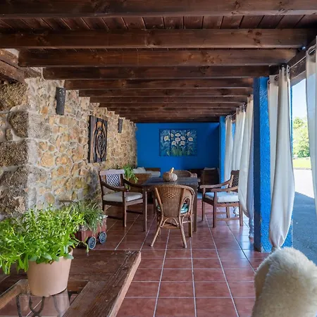 Rural Sucuevas Bed & Breakfast Llano-Con