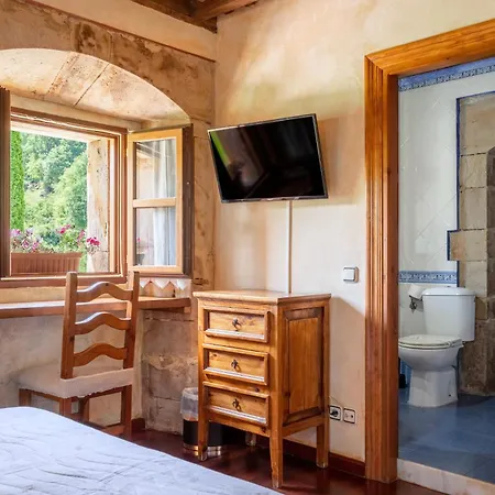 Rural Sucuevas Bed & Breakfast Llano-Con
